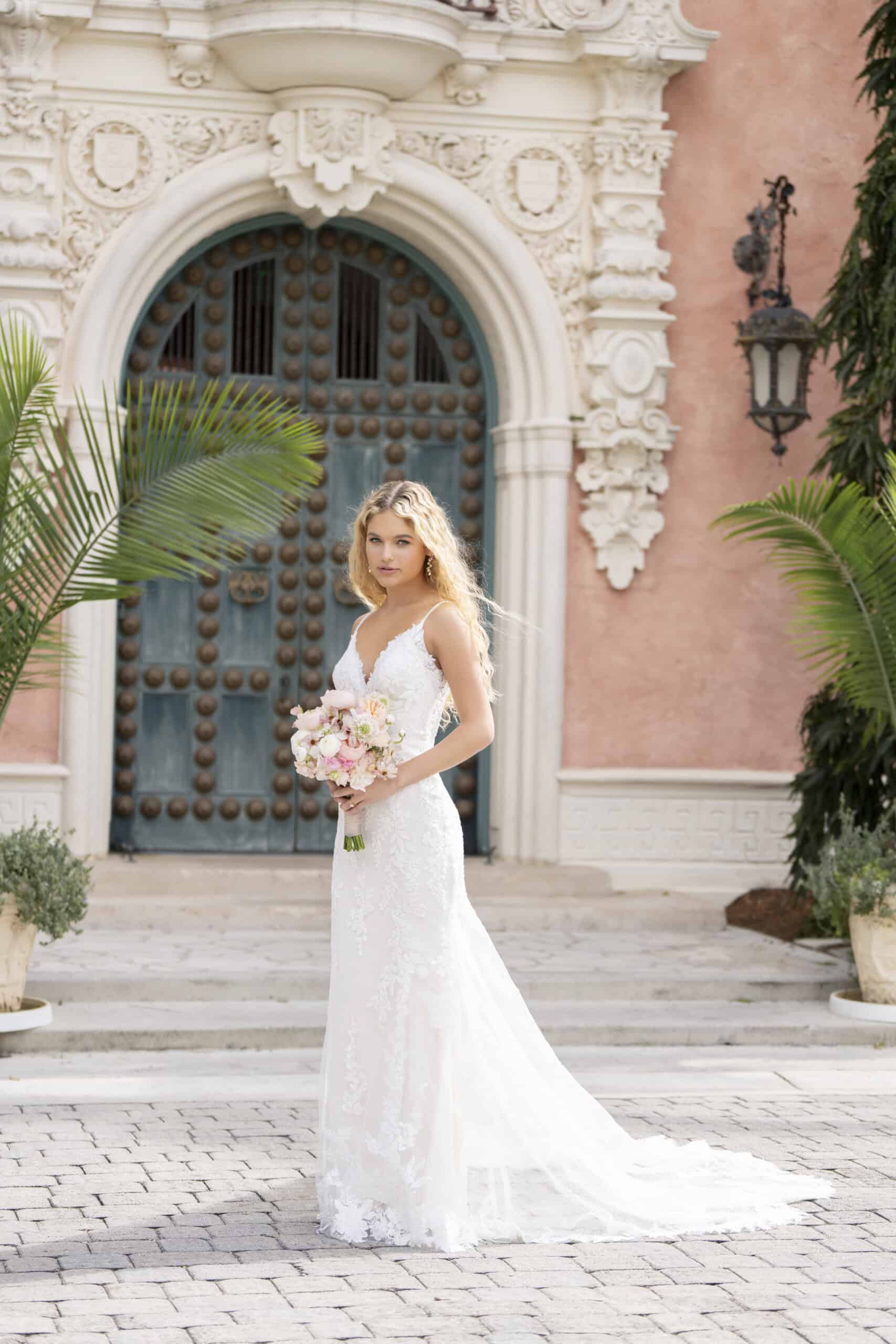 Allure Romance - R3864 - Front