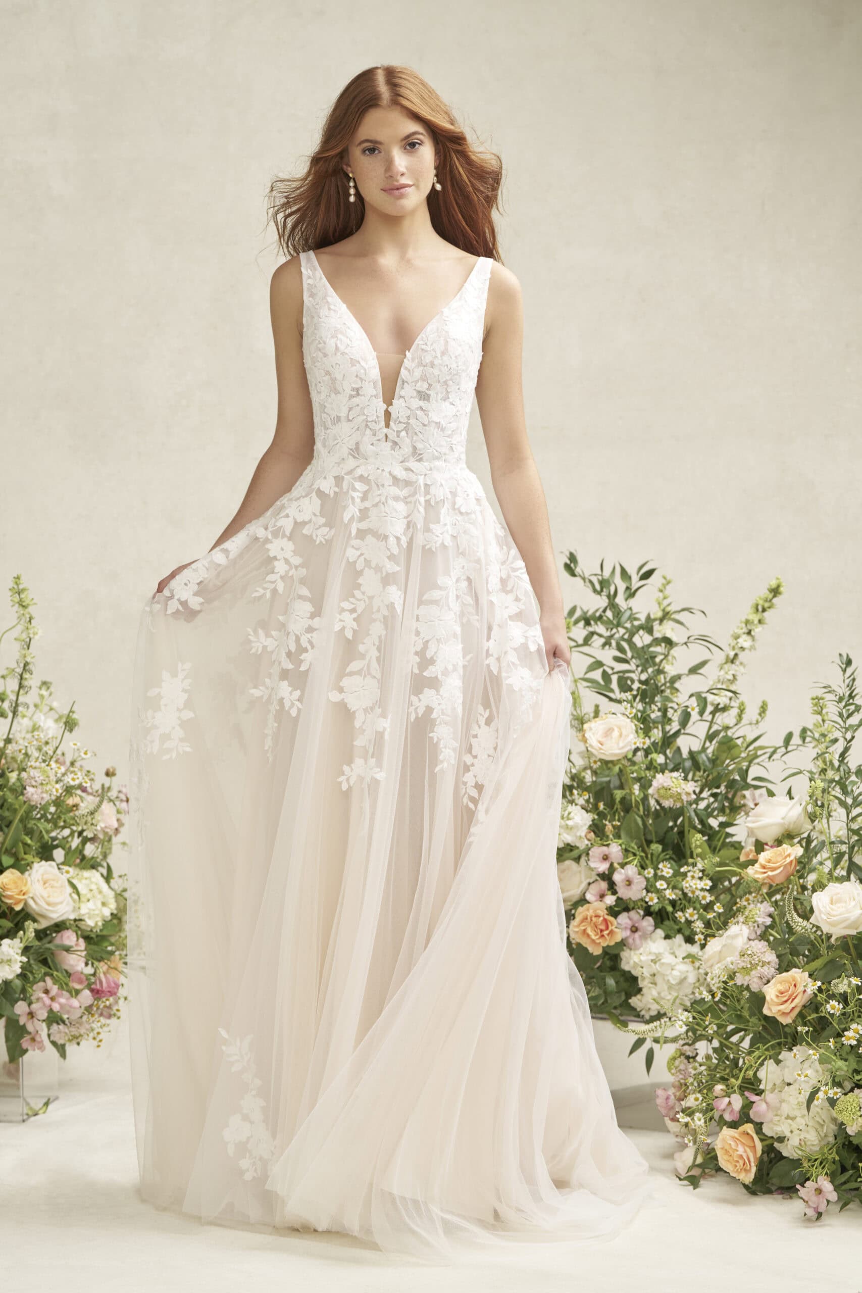 Allure Romance R3914 Studio Front