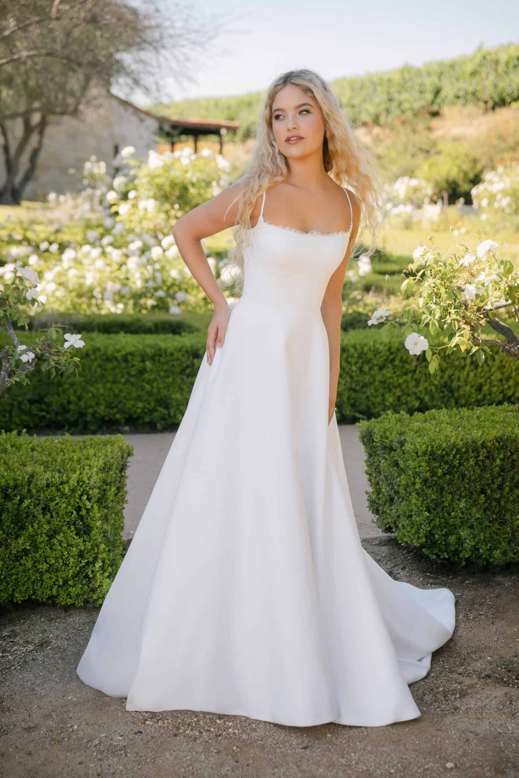 Allure Romance R3915