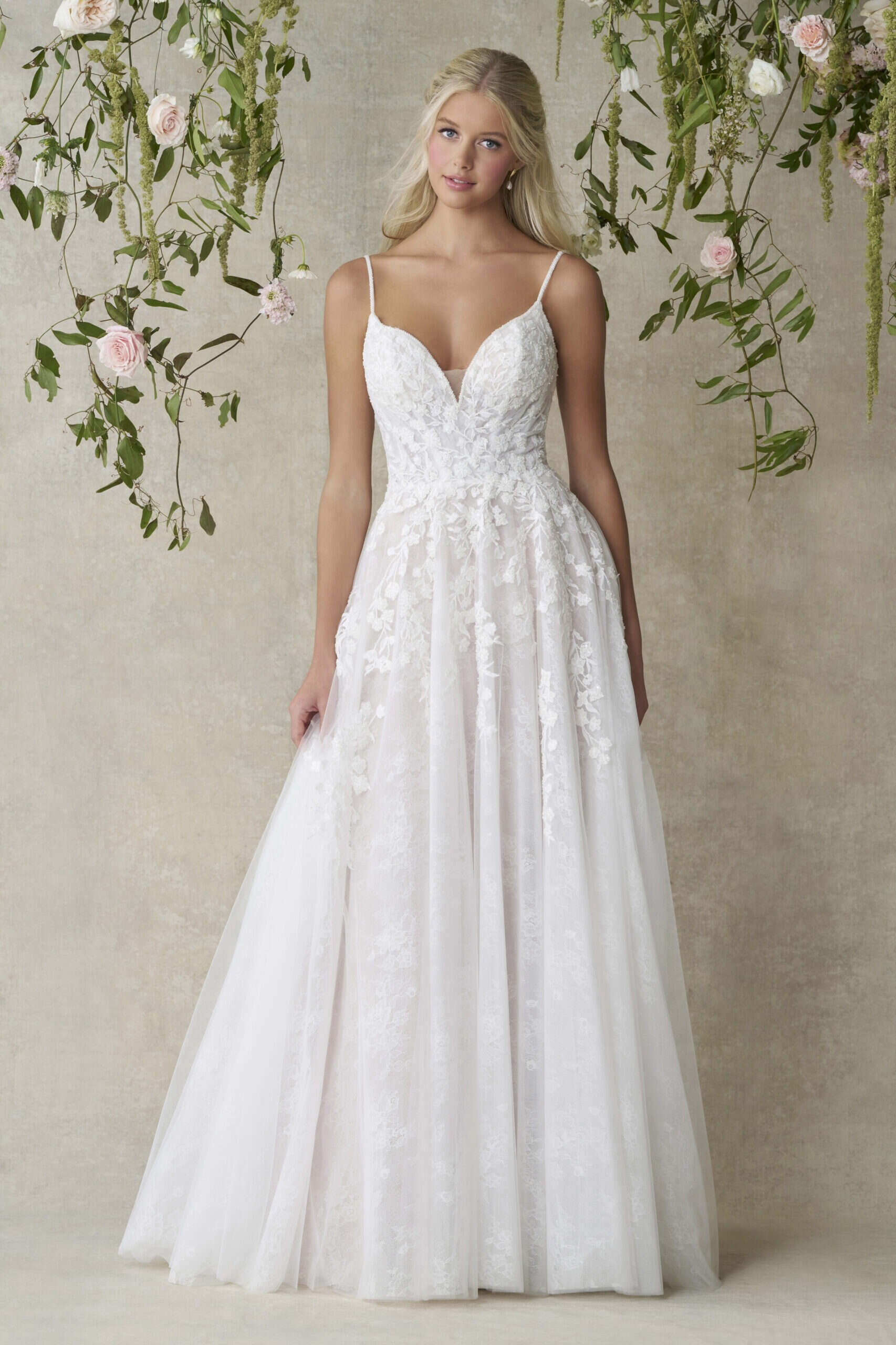 Allure Romance - R3974NC-Studio-01