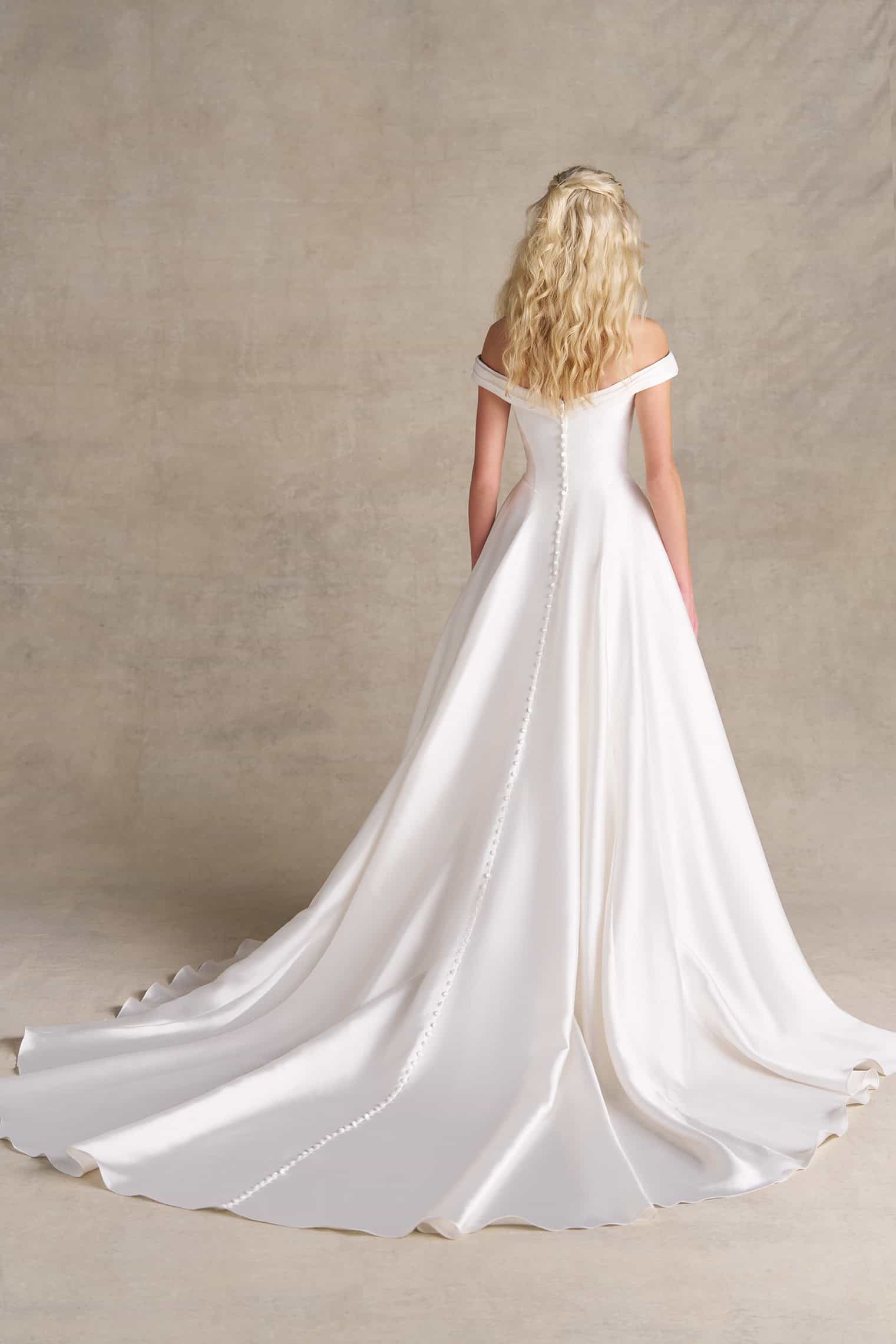 Allure Romance - R3982 Back