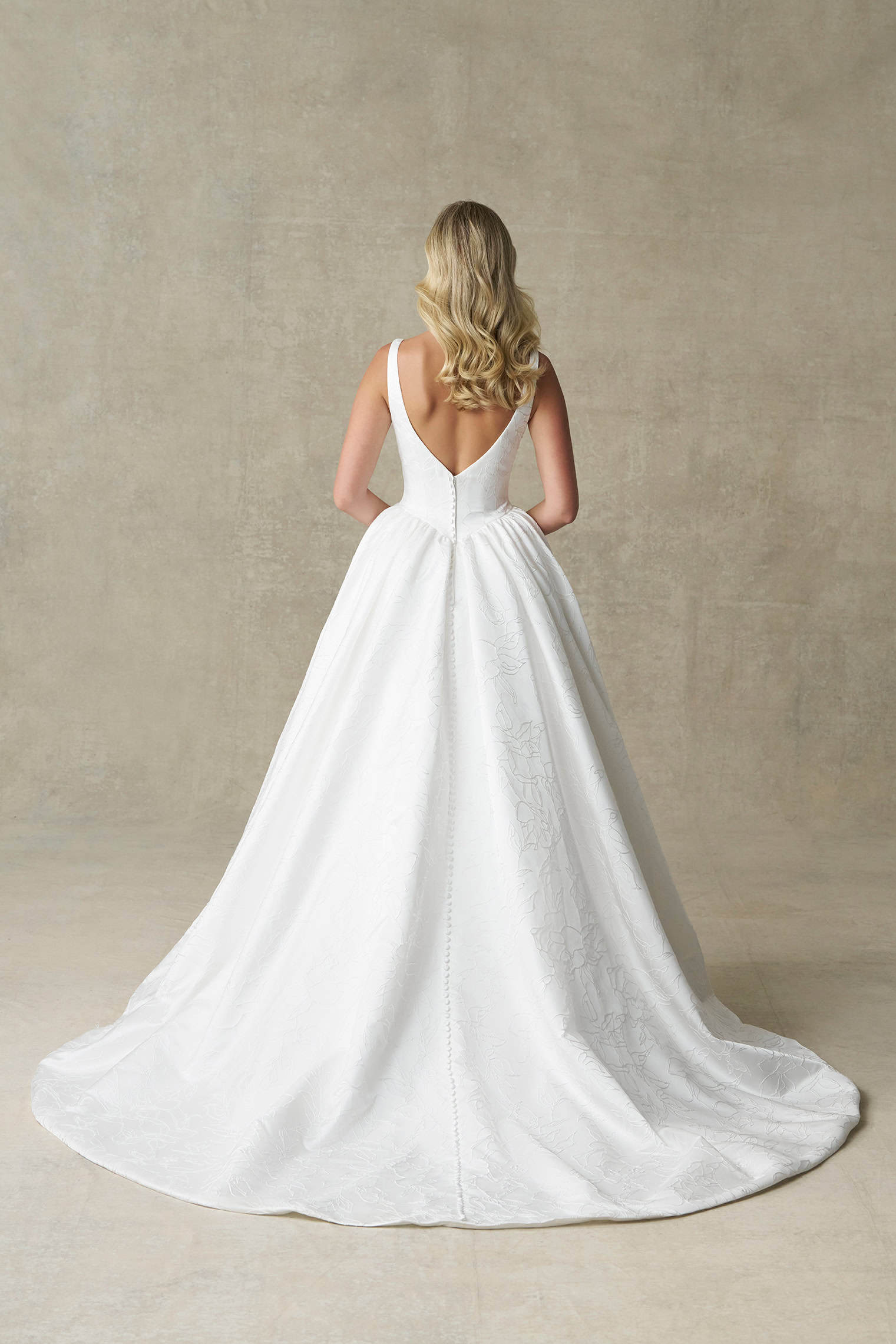 Allure Romance - R3987 Back